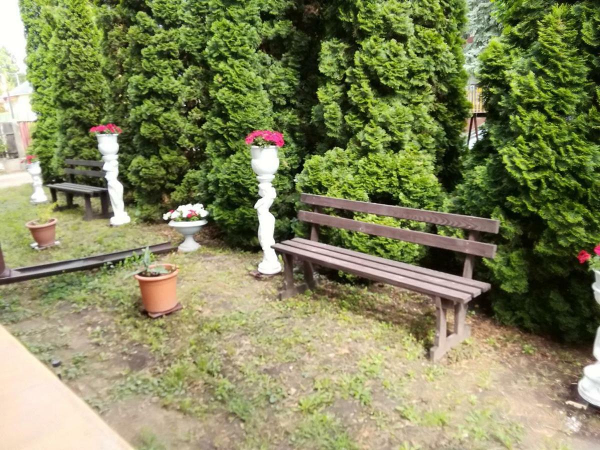 Rubin Apartman Hajdúszoboszló 外观 照片